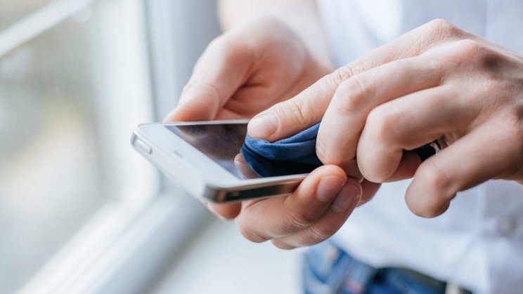 Cara Membersihkan Layar HP Android yang Benar Miuiku