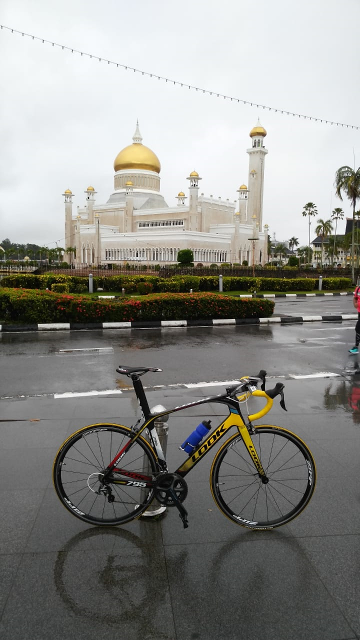 Travel to Brunei & Malaysia Chauffeur Brunei Visit Brunei Tour