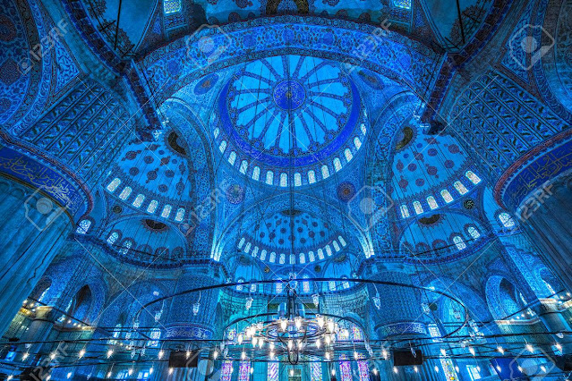 داخل المسجد الازرق