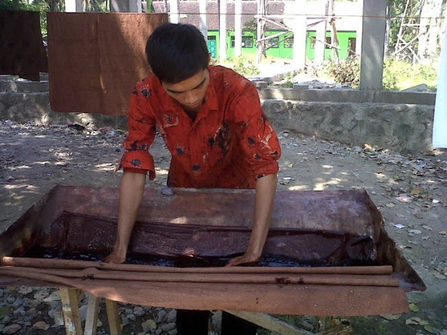 Cara Membuat Batik Tulis Dengan Canting Beserta Gambarnya