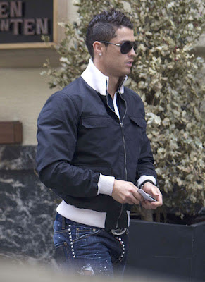 pictures Cristiano Ronaldo Outside the stadium Wandering in the street 2012