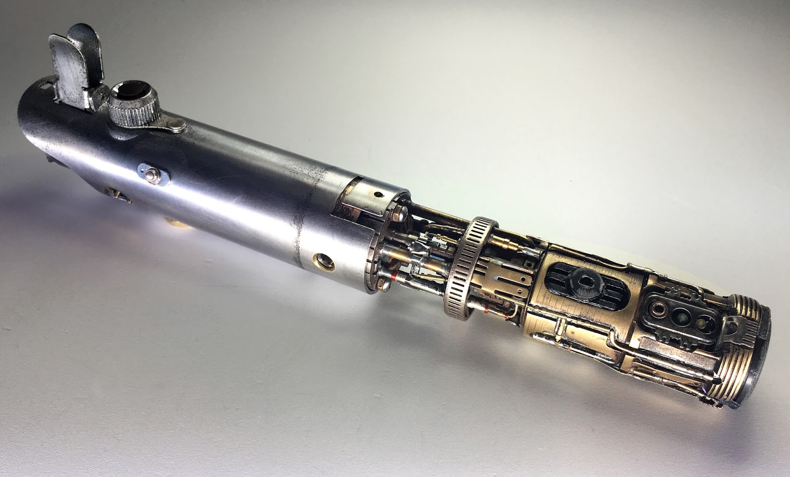 ROLIGHTSABERS Rey Episode 8 Lightsaber