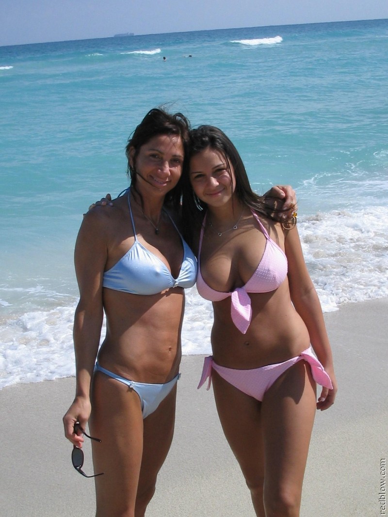 Goa beach mom n daughter nude pic, naked older wife woman
