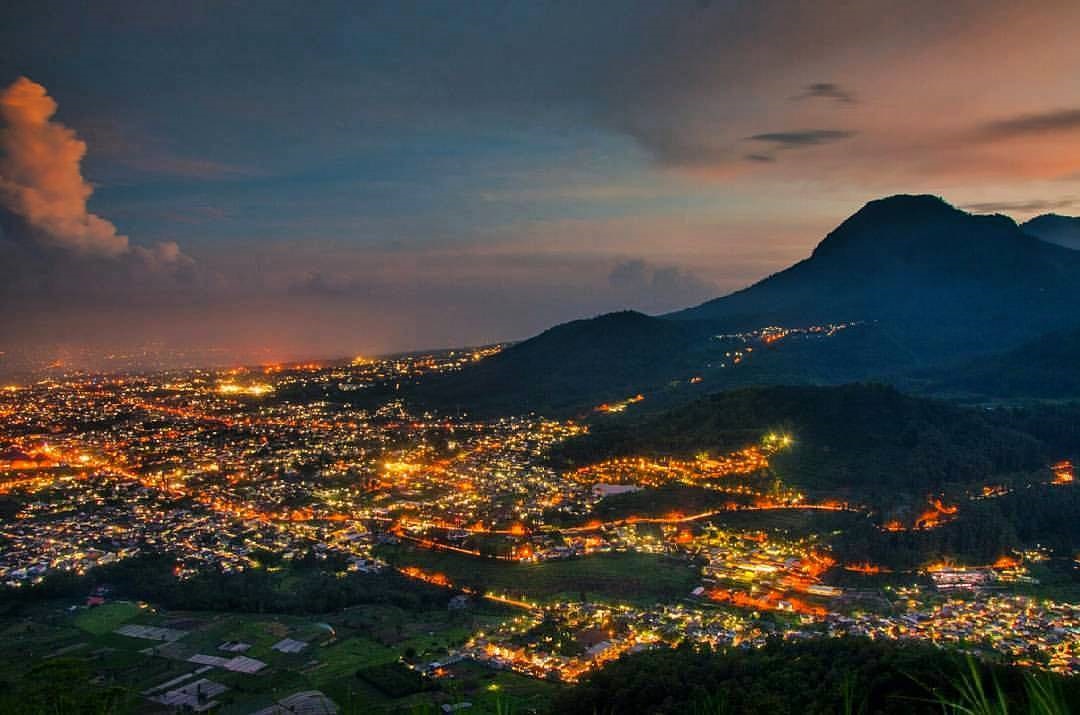 10 Destinasi Wisata Malang yang Wajib Anda Kunjungi dan ...