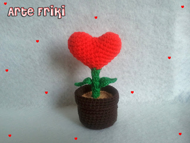 planta corazón amigurumi heart crochet ganchillo