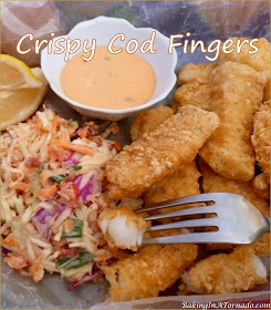Crispy Cod Fingers, for lunch or for dinner, fresh cod pieces are coated and fried in a skillet. | Recipe developed by www.BakingInATornado.com | #recipe #dinner