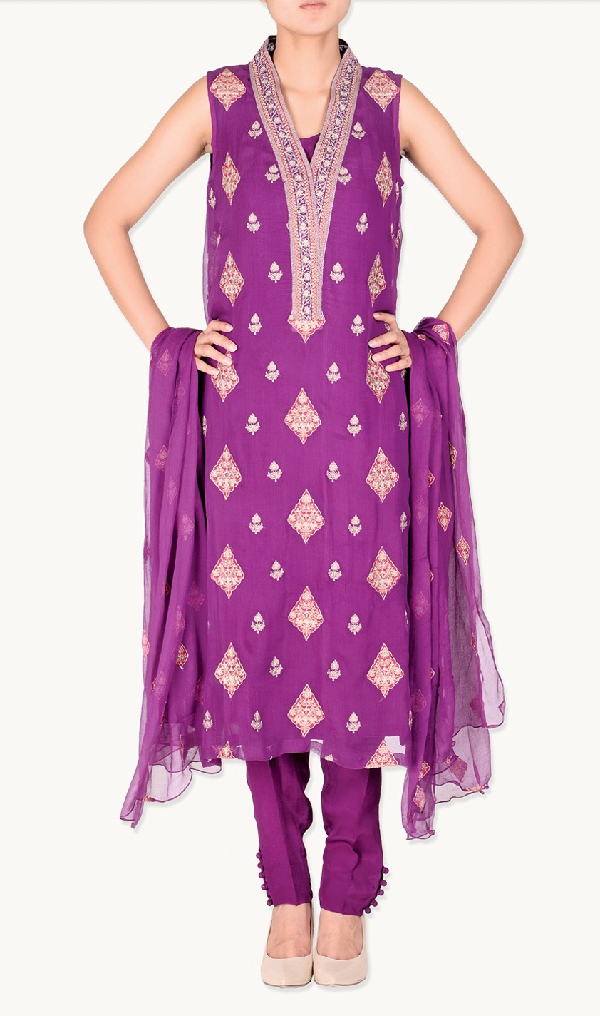 Long frocks | Pakistani Dresses | Mehndi Designs
