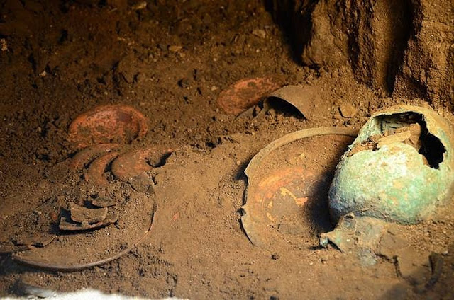 Παιδικός ετρουσκικός τάφος ανακαλύφθηκε στο Vulci