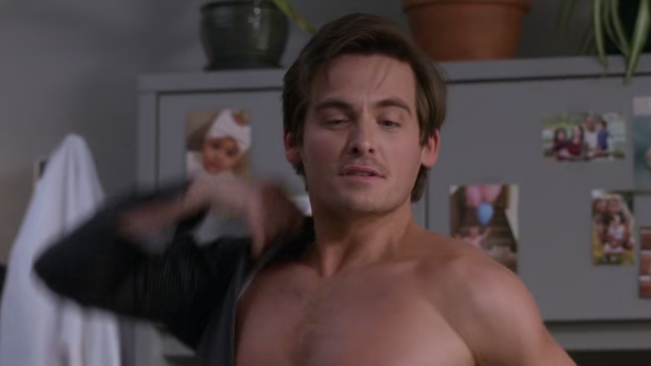 Kevin Zegers shirtless in Rebel 1-03 "Superhero" .