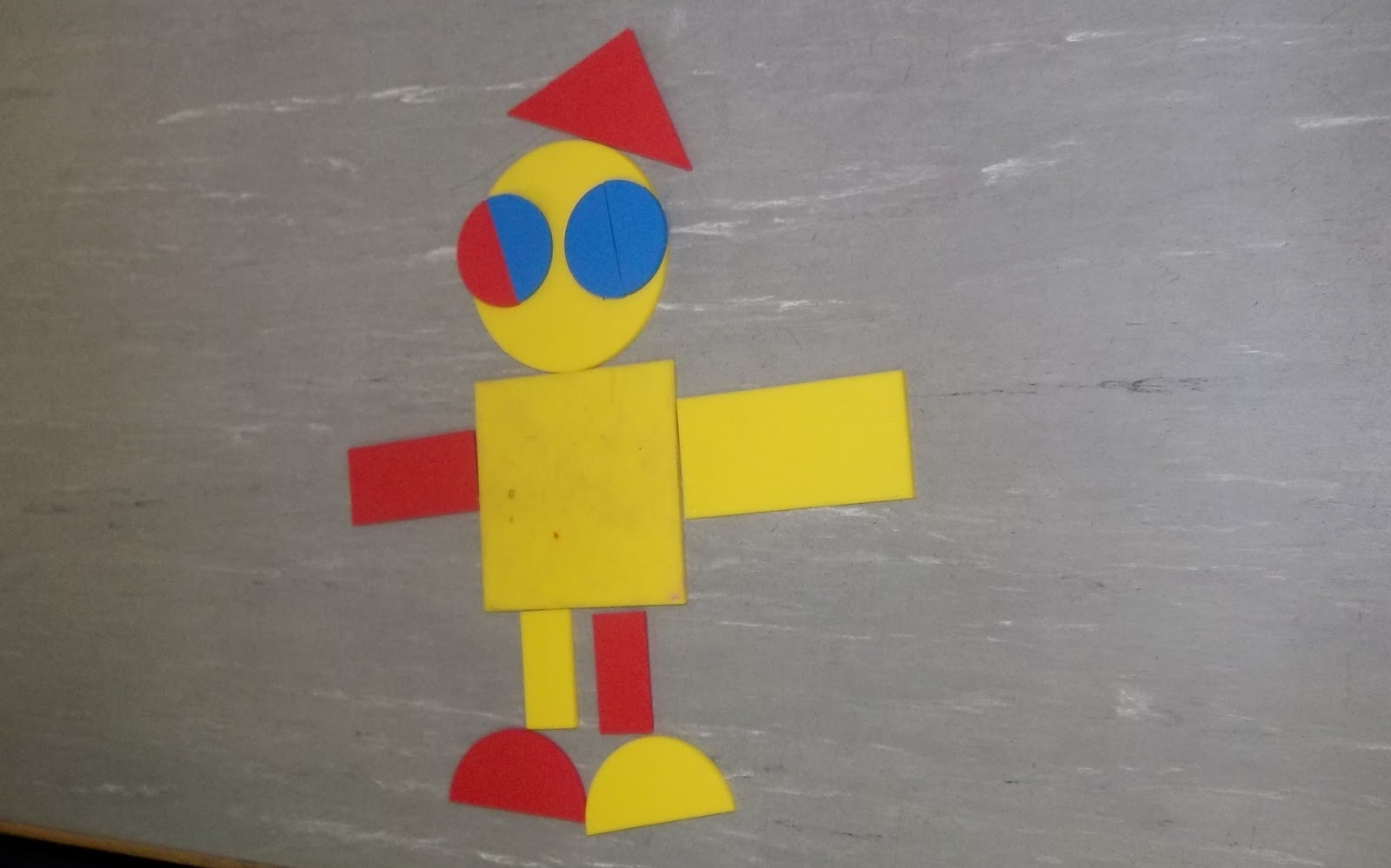 Maths Page: 2D shapes in Senior infants