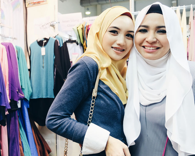 Bash Harry from Hey Bash and Sarah Mumtaz from Mumtaz Collections Two Hijjabis from BIFASH event
