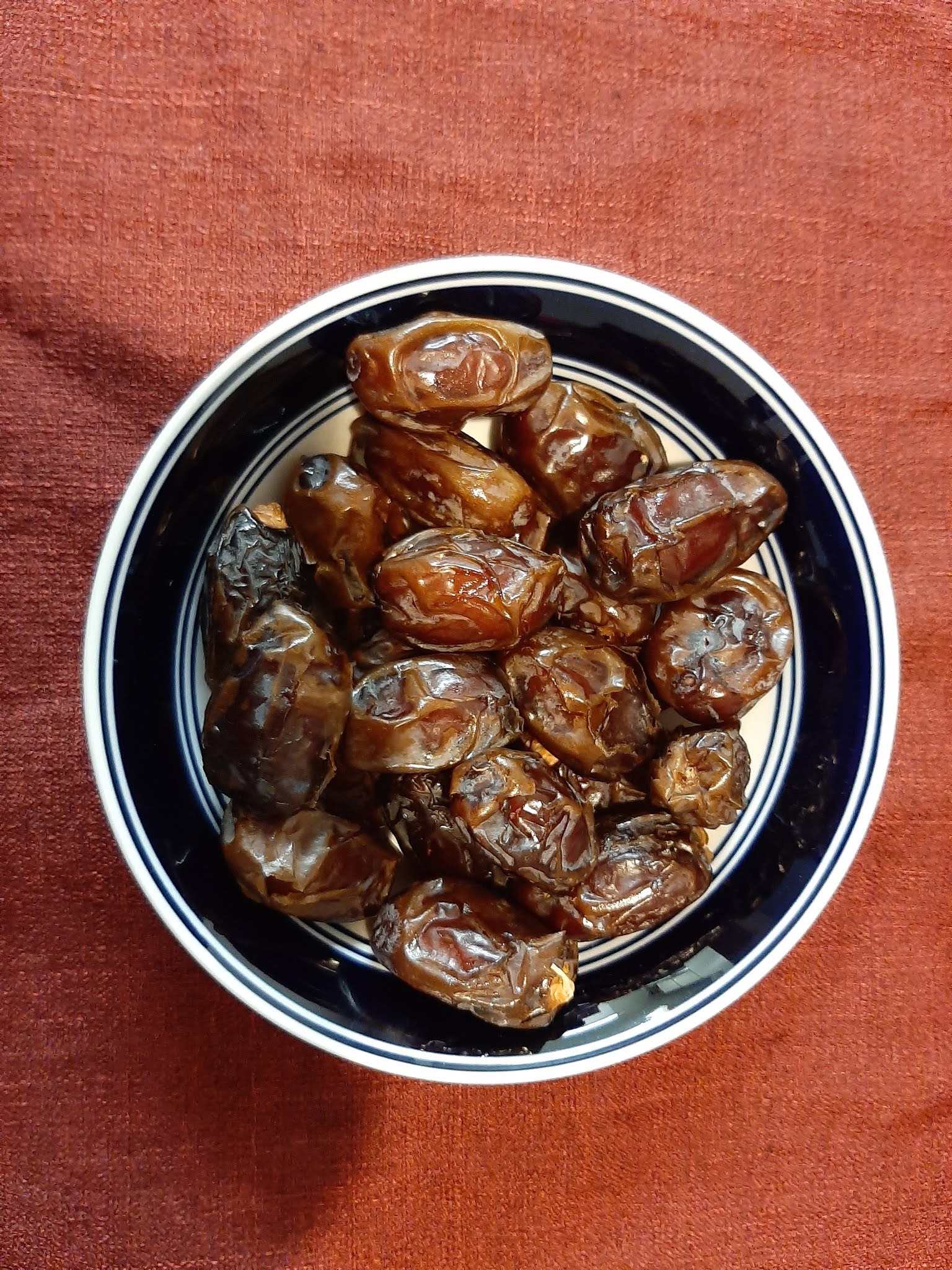 Ayurvedic and Nutritional facts about dates