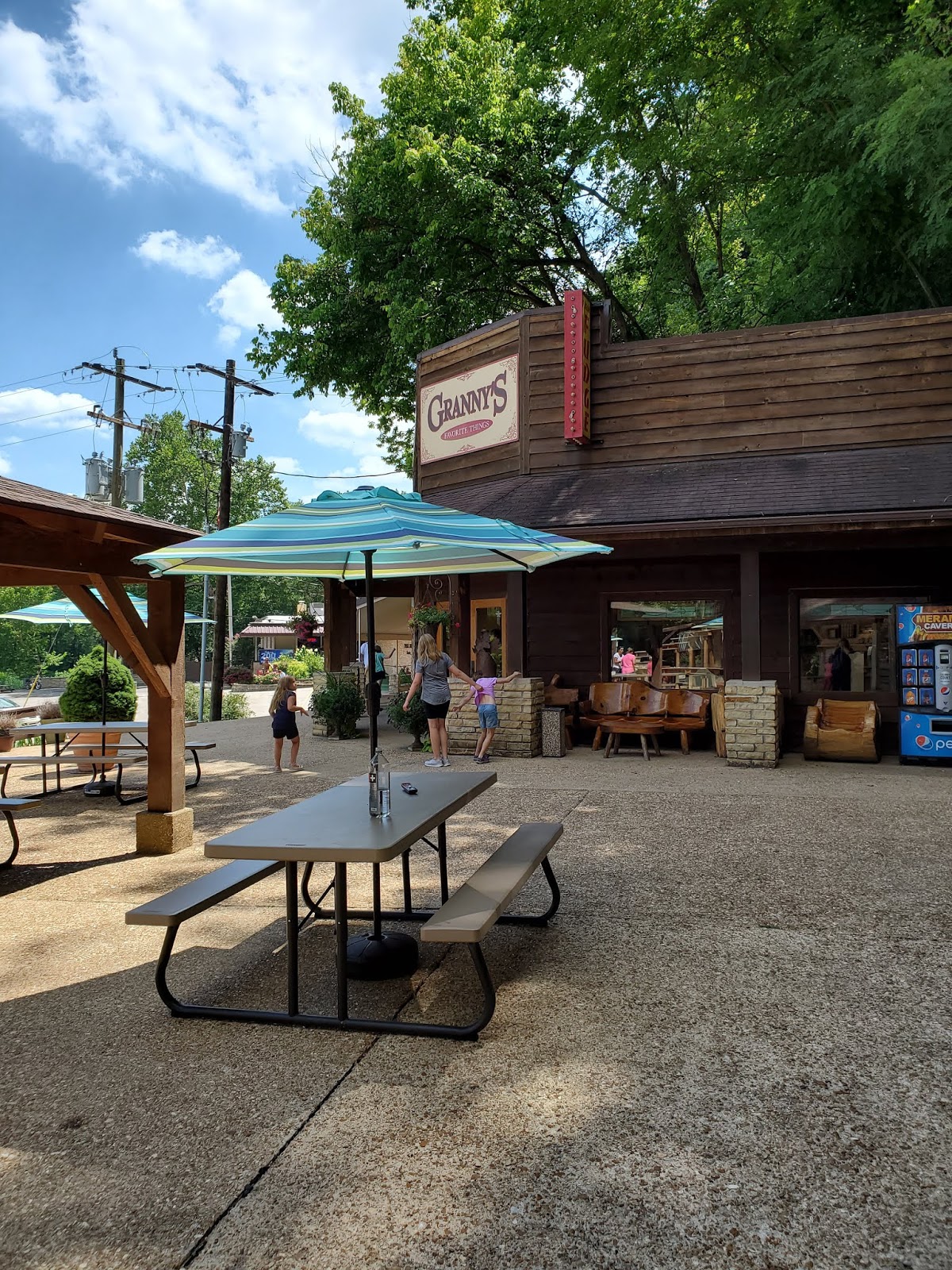 Play St. Louis Meramec Caverns, Sullivan