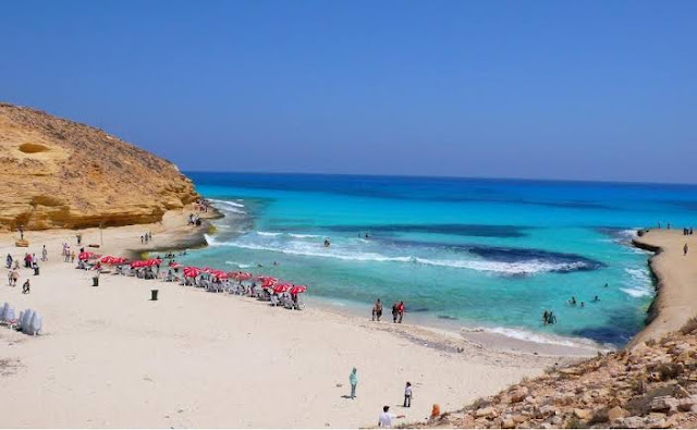 شاطئ عجيبة بمحافظة مرسى مطروح شاطئ عجيبة بمحافظة مرسى مطروح