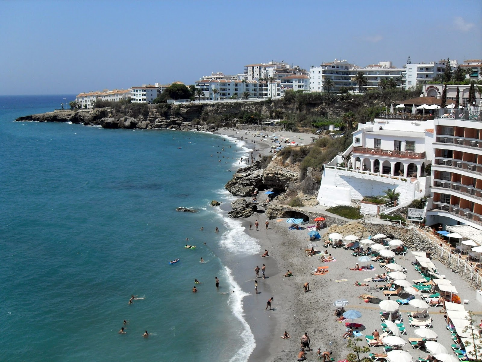 Vacaciones en Nerja: Qué ver en este pueblo de la costa de Málaga