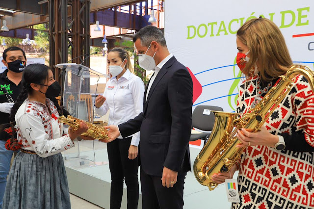 Entrega AMH instrumentos musicales a bandas infantiles y juveniles de la entidad Entrega AMH instrumentos musicales a bandas infantiles y juveniles de la entidad