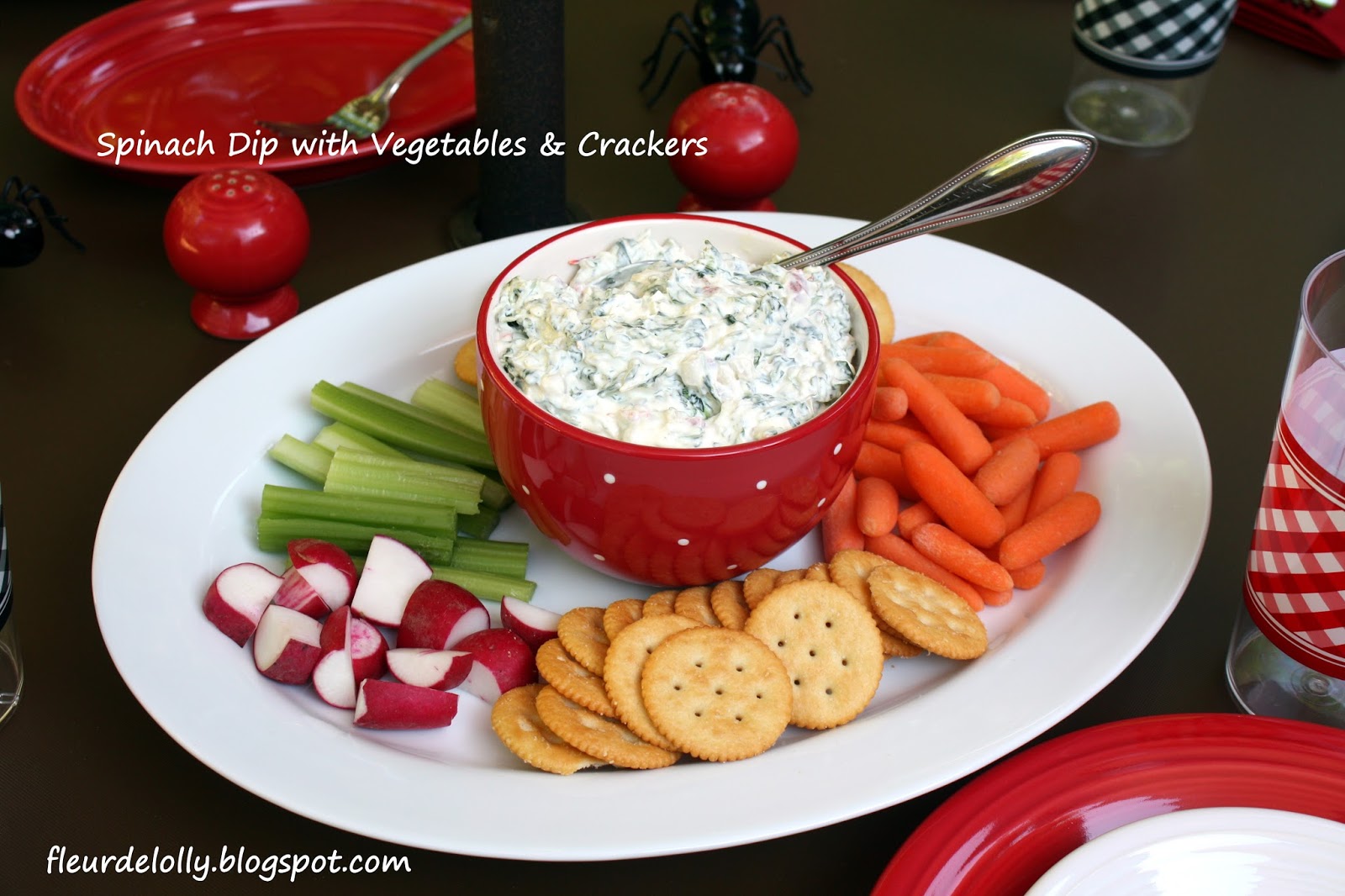 Fleur de Lolly Spinach Dip served with vegetables and crackers