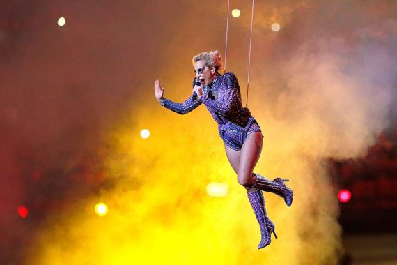 Disfruta de la actuación de Lady Gaga en el intermedio de la Super Bowl