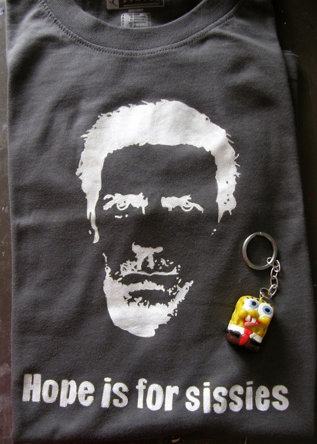 http://www.elrincondefrifri.com/2010/06/camiseta-de-house-md.html