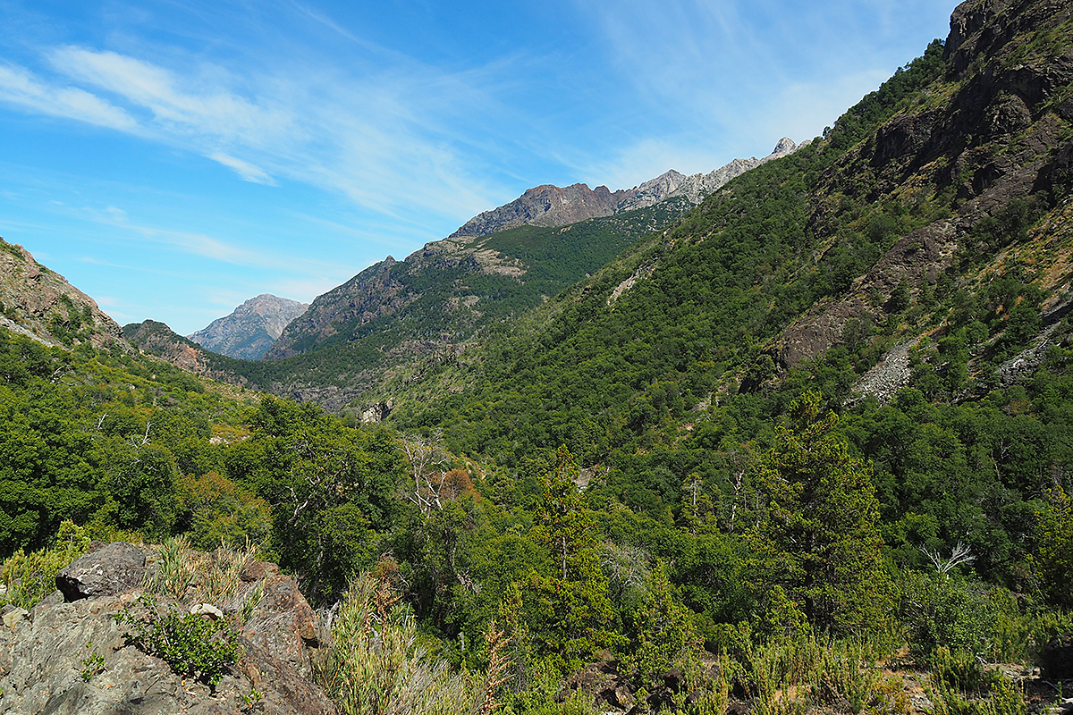 Montañas y algo más... Conociendo las Lagunas Cuellar y el Cajón del