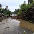 Hujan Deras, Jalan Nasional di Kawasan Desa Goiso Oinan Tertimbun Longsor
