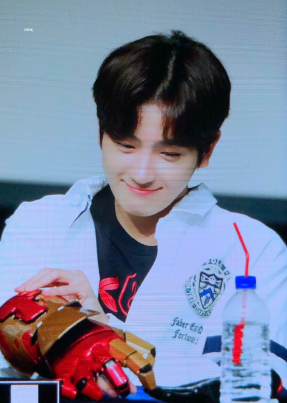 아이언맨 한테 편지 써서 낭독해준 남자아이돌 | 인스티즈