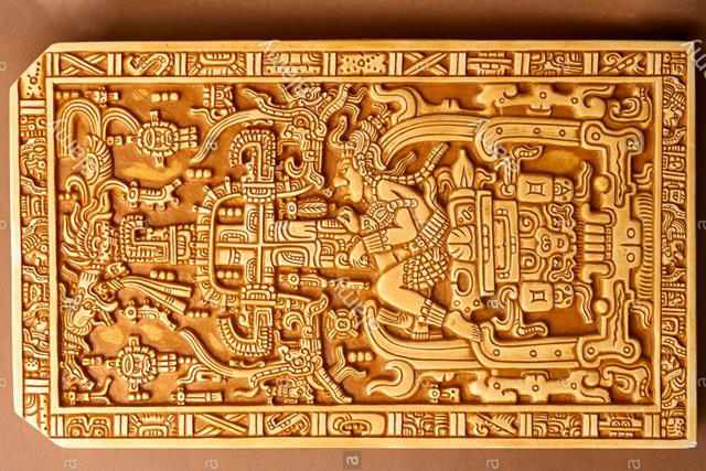Bí ẩn hộp sọ pha lê và bức phù điêu khắc họa phi hành gia cổ đại của người Maya