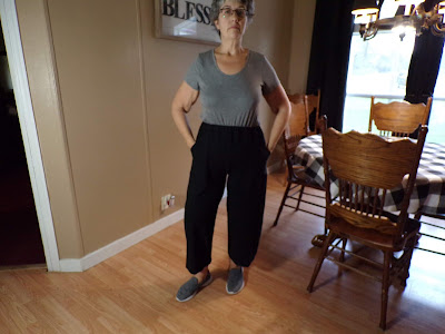 Simplicity 8841 Wide Leg Crop Ponte Knit Pants www.sewplus.blogspot.com