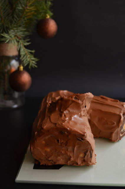 Buturuga cu caramel si ciocolata