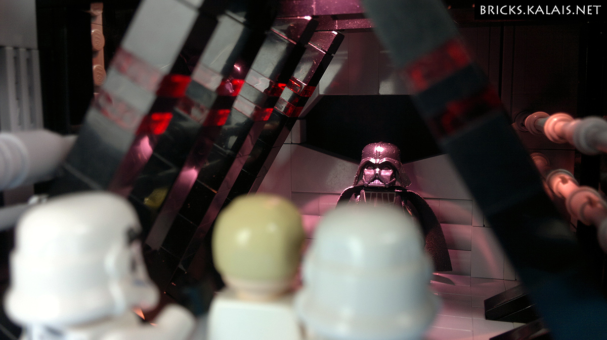 [MOC] Star Wars - Vader kills Admiral Harkov
