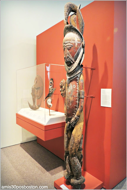 "Ancestor figure (nggwalndu)" de Papua Nueva Guinea
