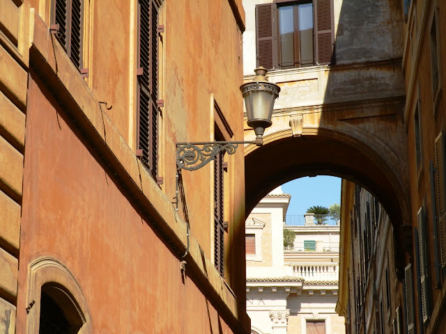 Sofija's Inspiration Projekt: street lights of Rome