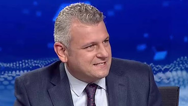 Gazeteci Ersoy Dede kimdir? aslen nerelidir? kaç yaşında? Biyografisi ve hayatı hakkında bilgiler. Gazeteci Ersoy Dede kimdir? aslen nerelidir? kaç yaşında? Biyografisi ve hayatı hakkında bilgiler.