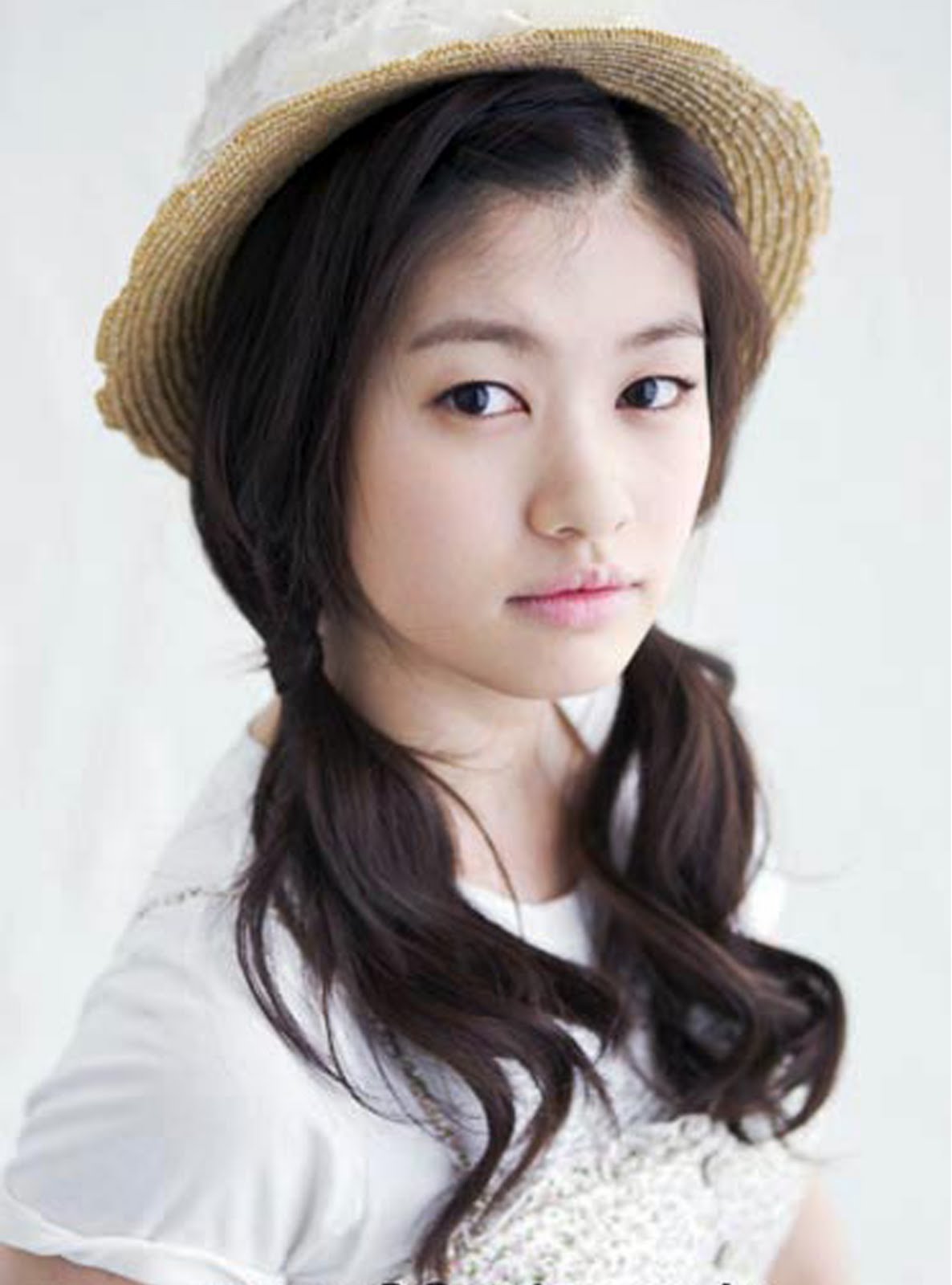 Celebrity Zone: Jung So Min | Korea Artist Gallery