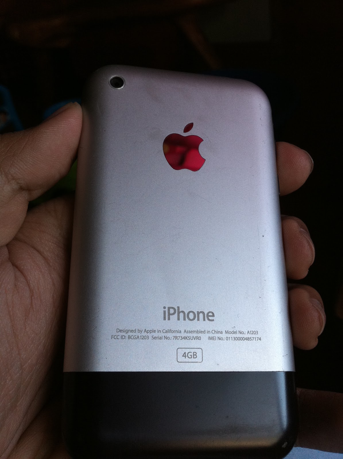 TechnoPleasure Inc.: SOLD! iPhone 2G 4GB
