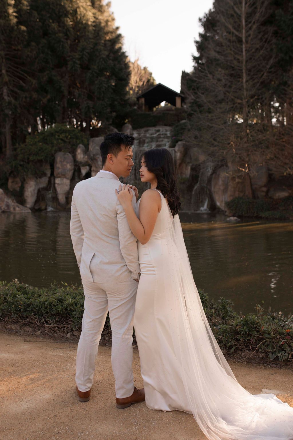 the aisle photography hunter valley weddings bridal gowns stationery floral design venue to the aisle australia | august bloom editorial
