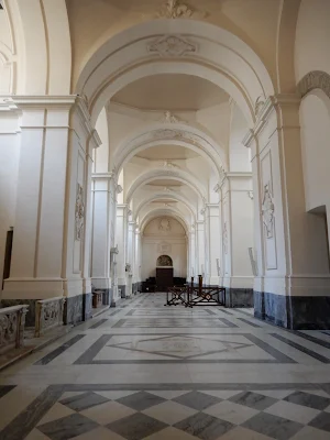 サレルノ大聖堂内部風景