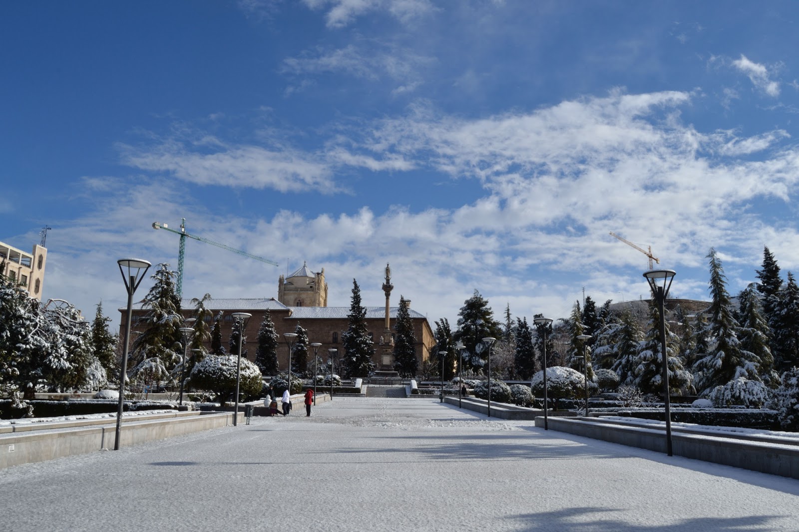 Le fou Andalou NIEVE EN GRANADA