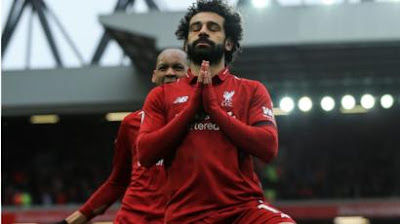 لماذا يقوم محمد صلاح بالإتصال اليومي بوالدة خلال الفترة الأخيرة ؟