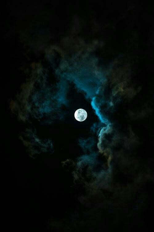 ازرق سروال قمر لابس صور حلوة