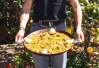 Detta foto styrker att Apelsinblomskusten vet hur man tillagar en hyfsad paella