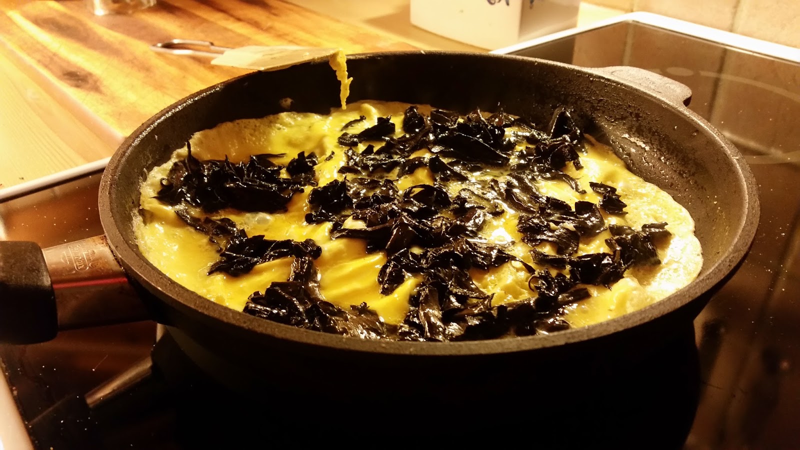 Svart Trompetsopp Og Ingredienser
