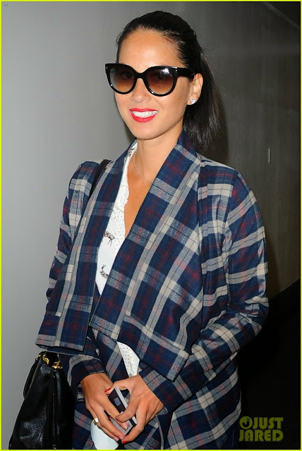 Celeb Diary: Olivia Munn @ LAX Airport