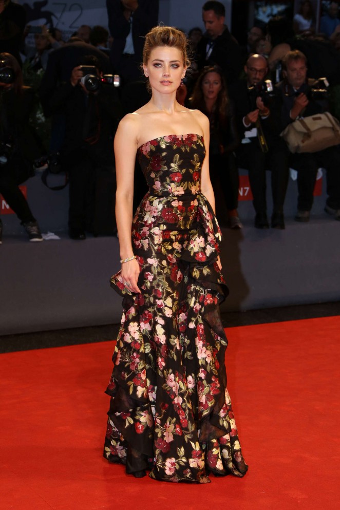 50+ Amber Heard Johnny Depp Red Carpet Backless Dress johnny depp amber heard daughter