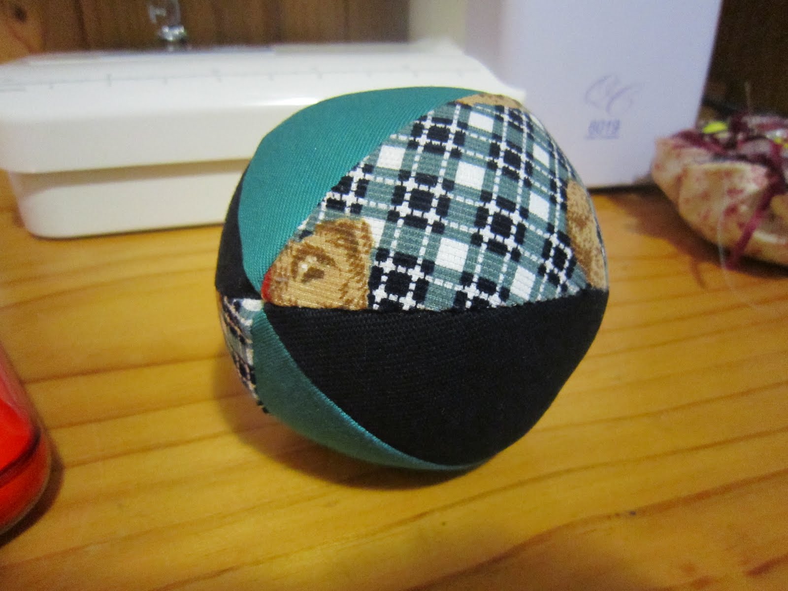 Stitches and Love Free Fabric Balls Tutorial