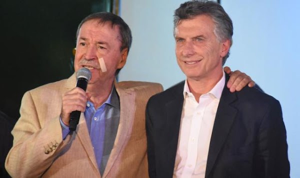 El gobernador de Córdoba Juan fue a pedir plata y Alberto ni lo saludó El gobernador de Córdoba Juan fue a pedir plata y Alberto ni lo saludó