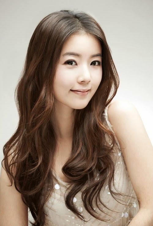 World Latest Fashion Trends Korean Girls Long Hair Style 