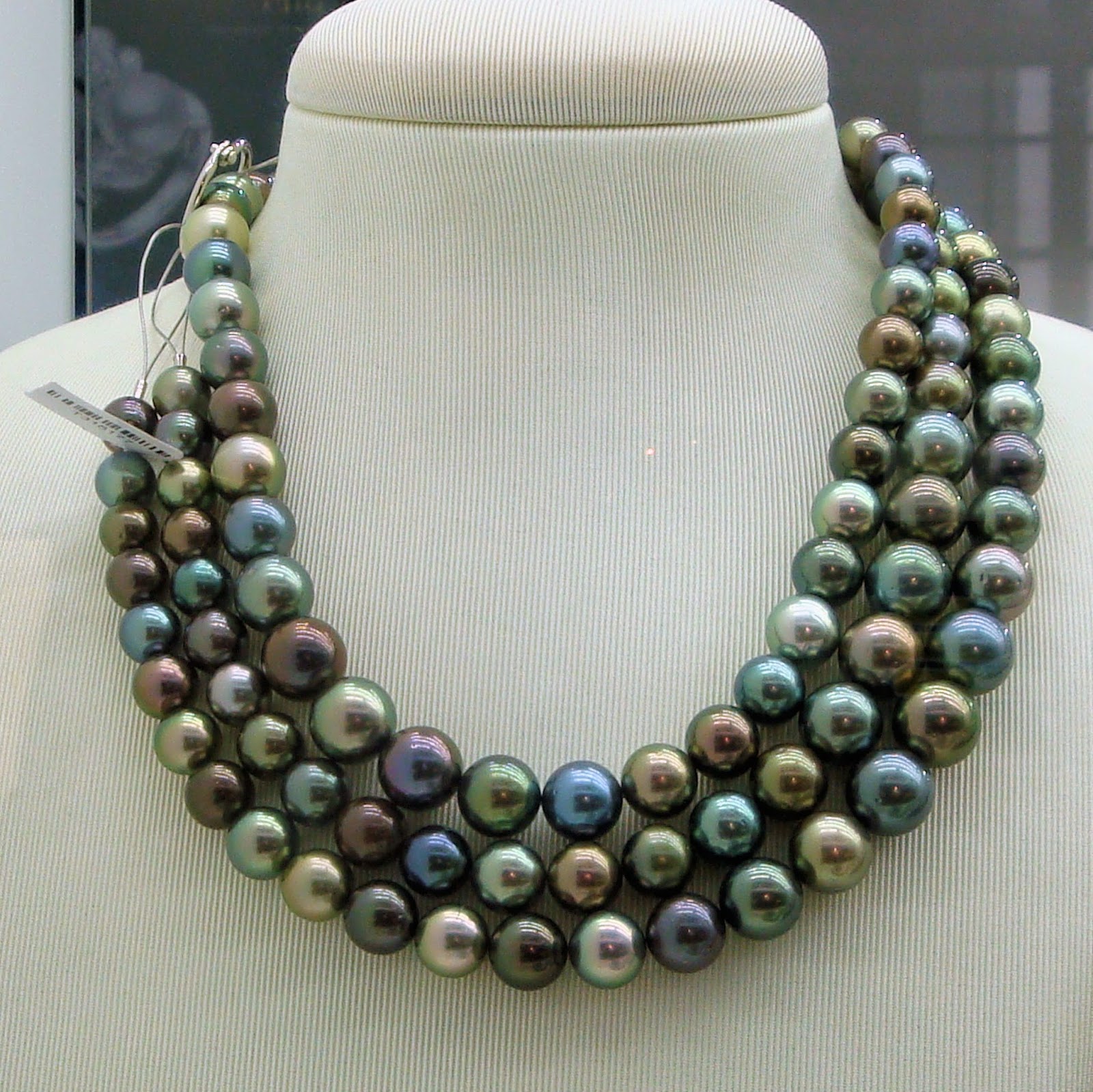 Tahiti pearl muliti color