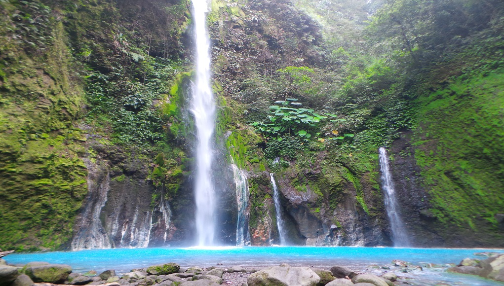 Air Terjun Telaga Dwi Warna Sibolangit, Sumatera Utara