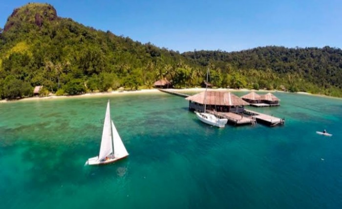 Selain Raja Ampat, 5 Pulau di Indonesia Ini Juga Memiliki Alam Yang Indah pastinya Indonesia mempunyai aneka macam pulau yang mengatakan keindahan alam yang meman Selain Raja Ampat, 5 Pulau di Indonesia Ini Juga Memiliki Alam Yang Indah